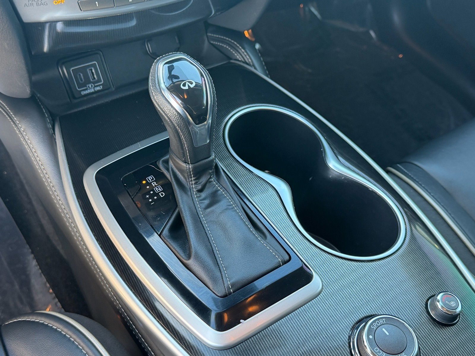 Used 2019 INFINITI QX60 Luxe w/ Essential Package image 29