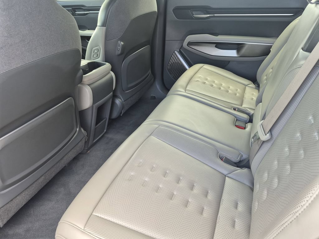 Certified 2024 Kia EV9 Wind AWD/4WD image 13