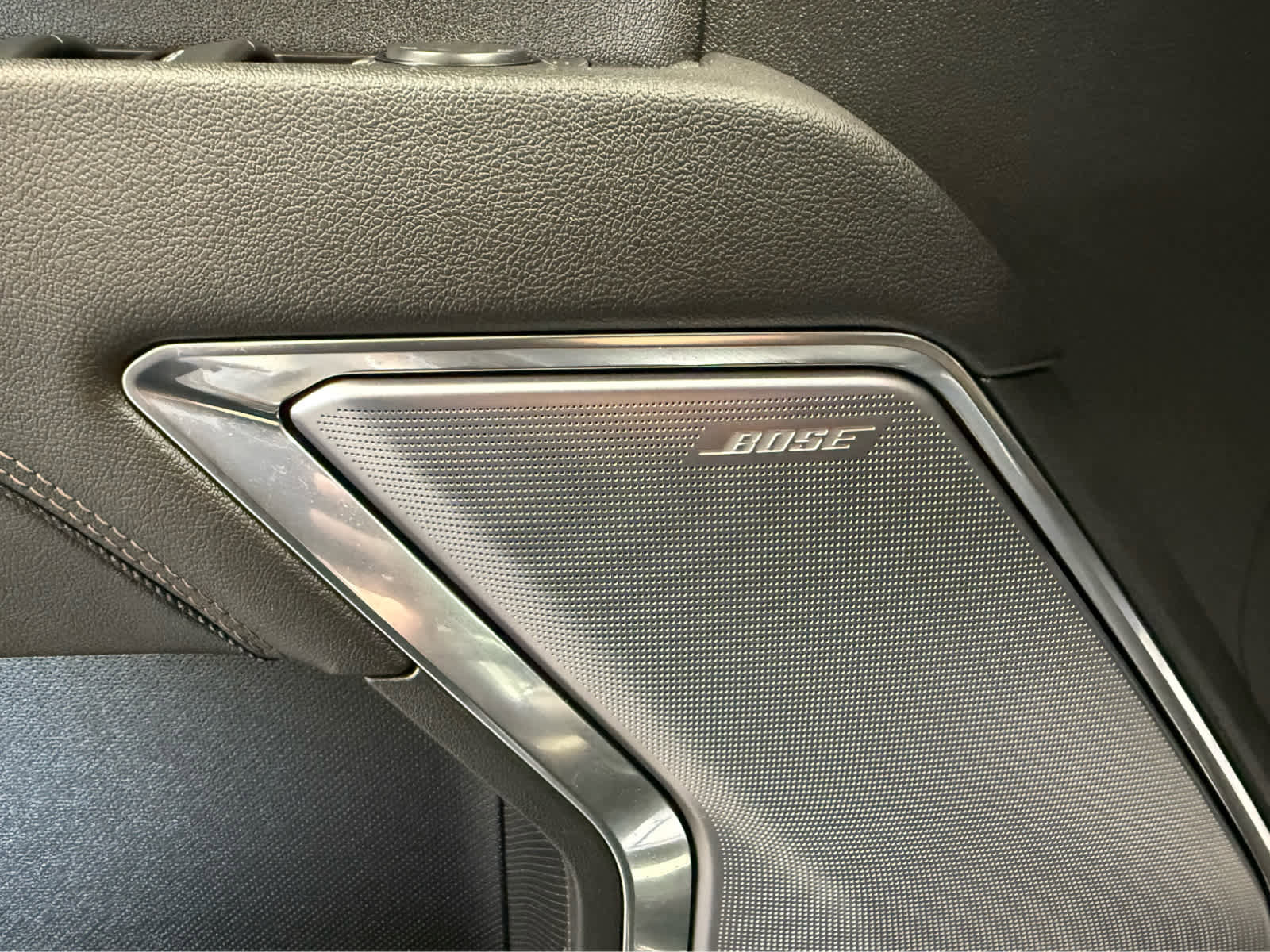 Used 2024 Chevrolet Silverado 2500 High Country image 11