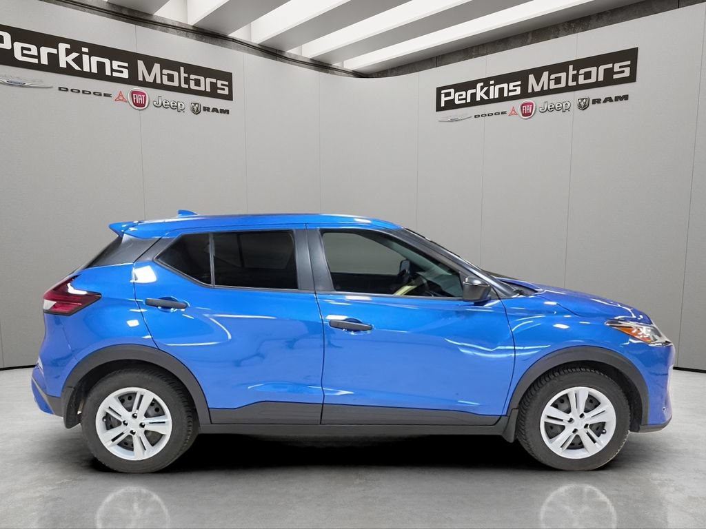 Used 2022 Nissan Kicks S w/ Interior Electronics Package FWD image 6