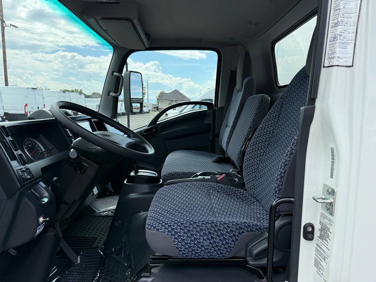 Used 2024 Chevrolet Low Cab Forward 5500HD RWD image 23