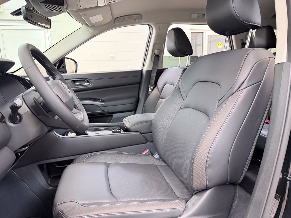 New 2026 Nissan Pathfinder SL AWD/4WD image 15