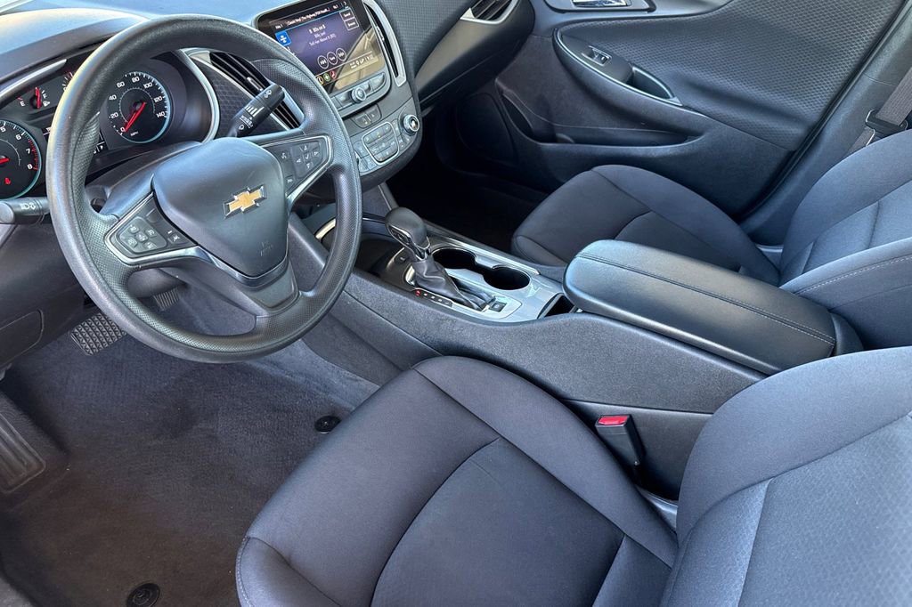 Used 2024 Chevrolet Malibu LT FWD image 5