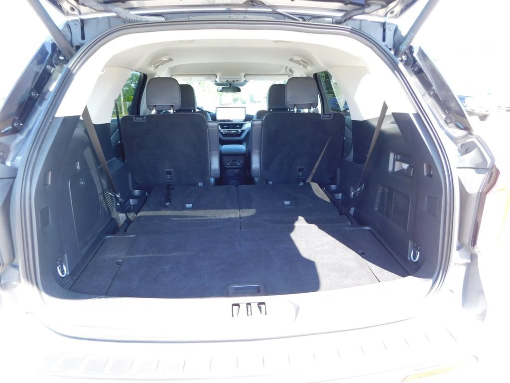 Used 2025 Ford Explorer Active w/ Active Comfort Package AWD/4WD image 26