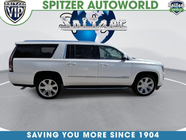 Used 2019 Cadillac Escalade ESV Luxury AWD/4WD image 11