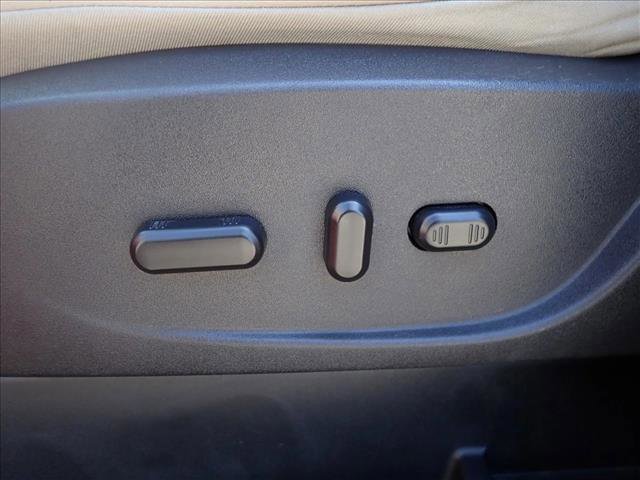 Used 2017 Ford Escape Titanium image 13