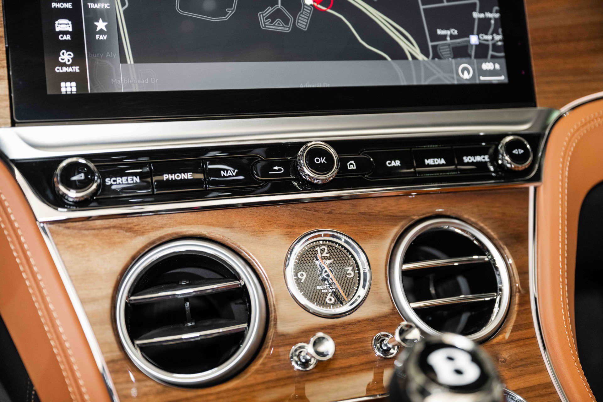 Certified 2024 Bentley Continental GT V8 AWD/4WD image 30