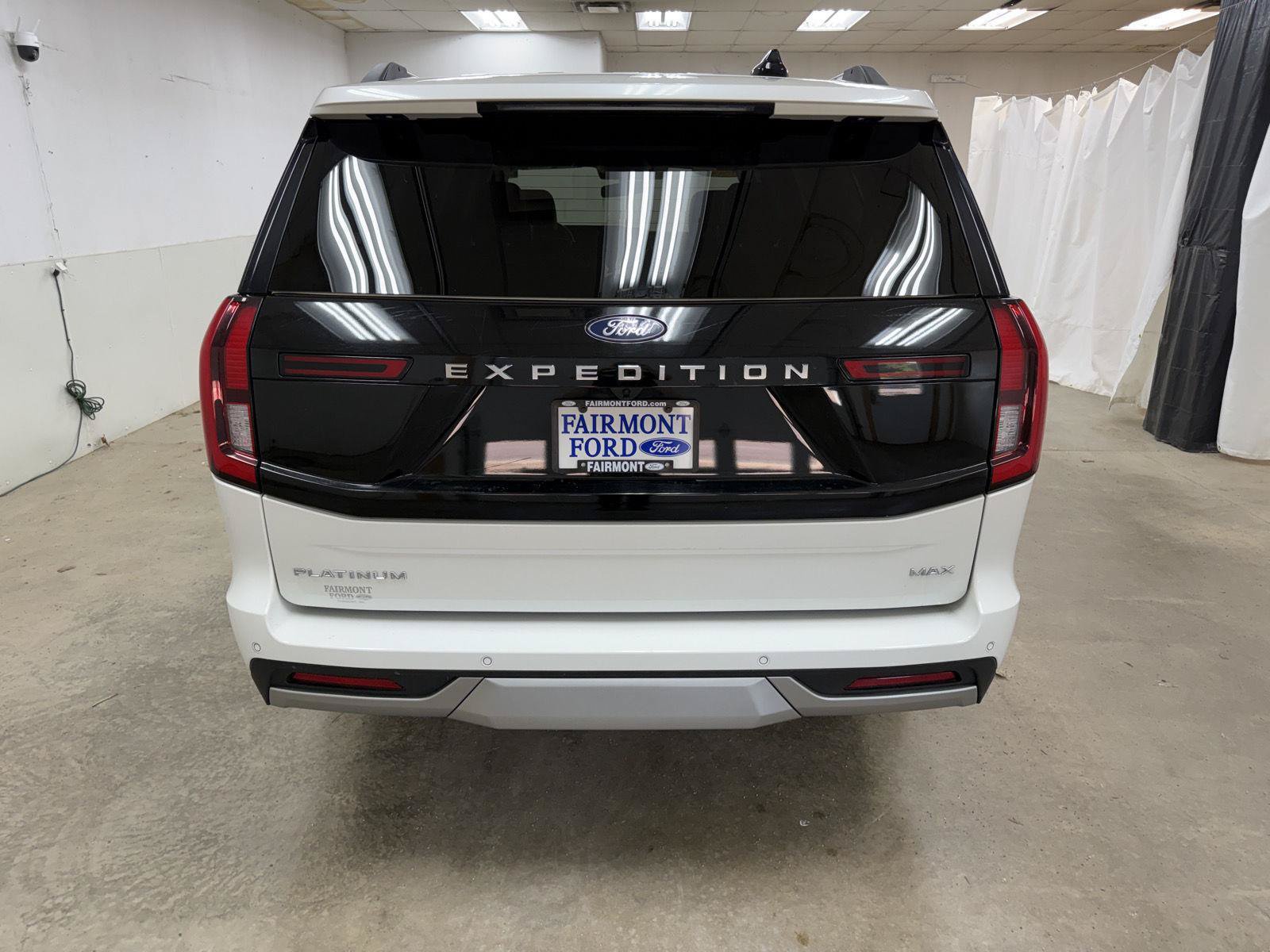 Used 2025 Ford Expedition Max Platinum AWD/4WD image 6