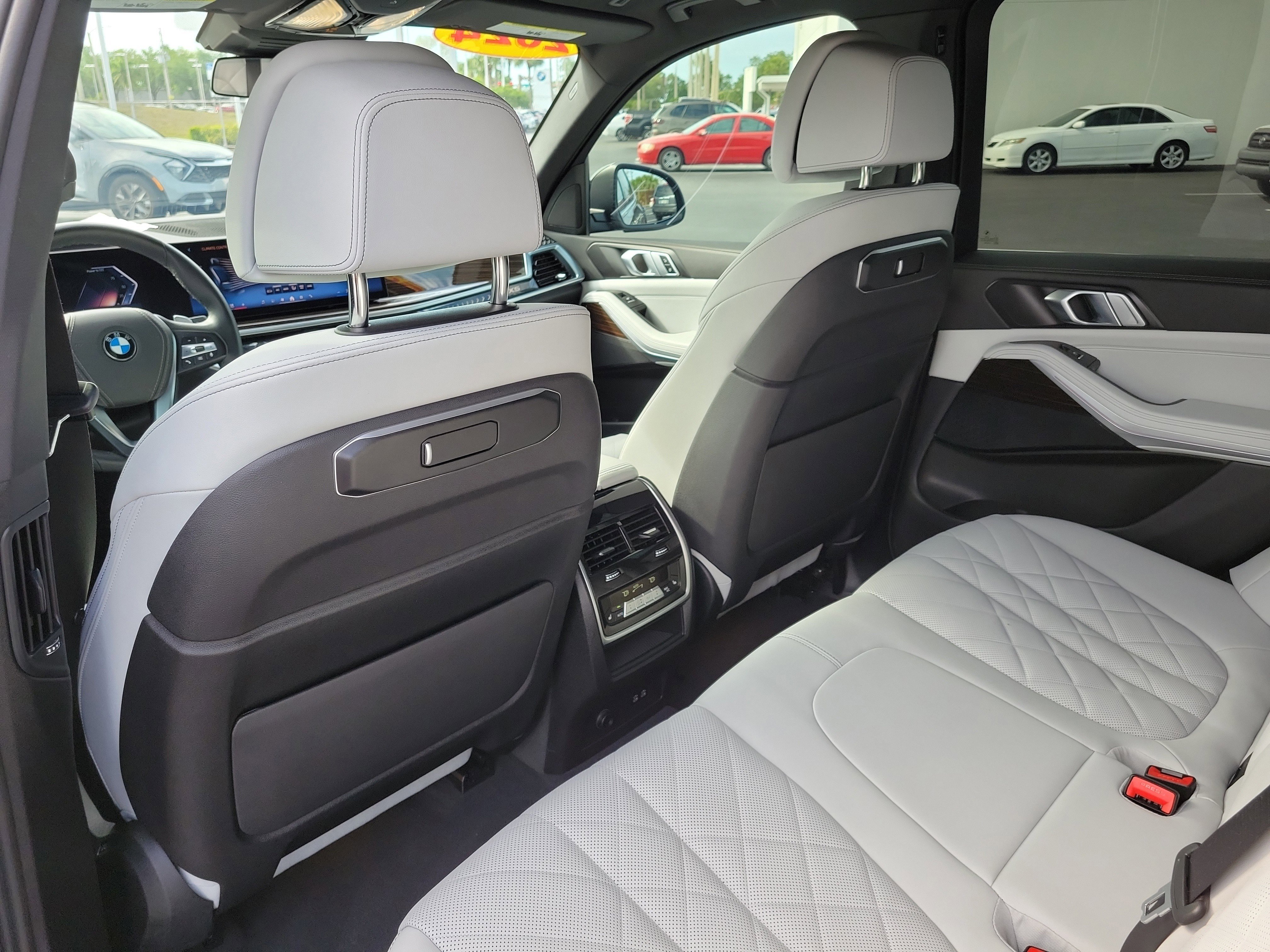 Certified 2024 BMW X5 sDrive40i w/ Climate Comfort Package RWD image 12