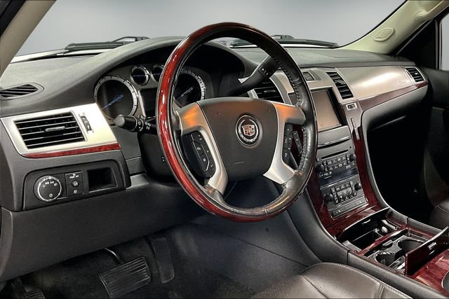 Used 2013 Cadillac Escalade EXT Premium AWD/4WD image 19