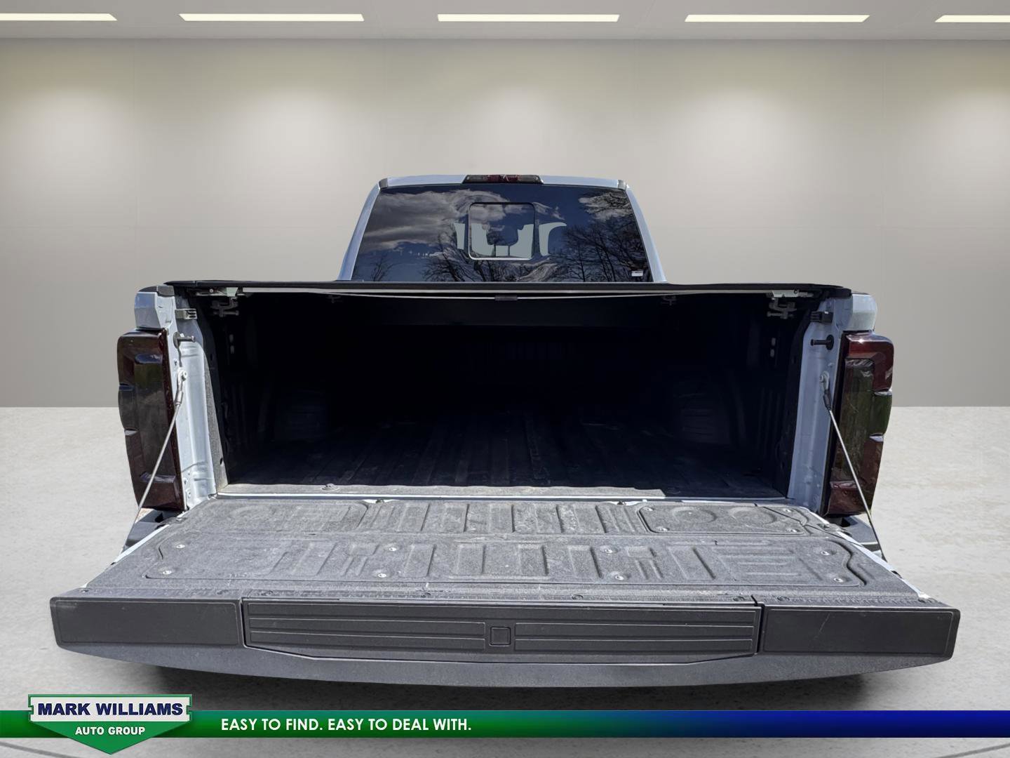 Used 2025 Ford F350 Platinum image 28