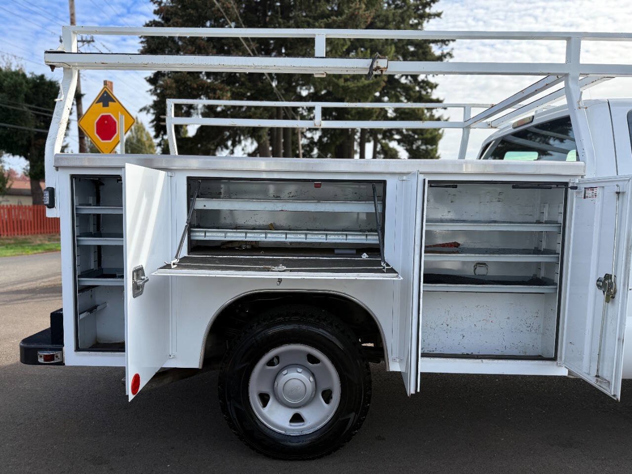 Used 2008 Ford F350 XL RWD image 19