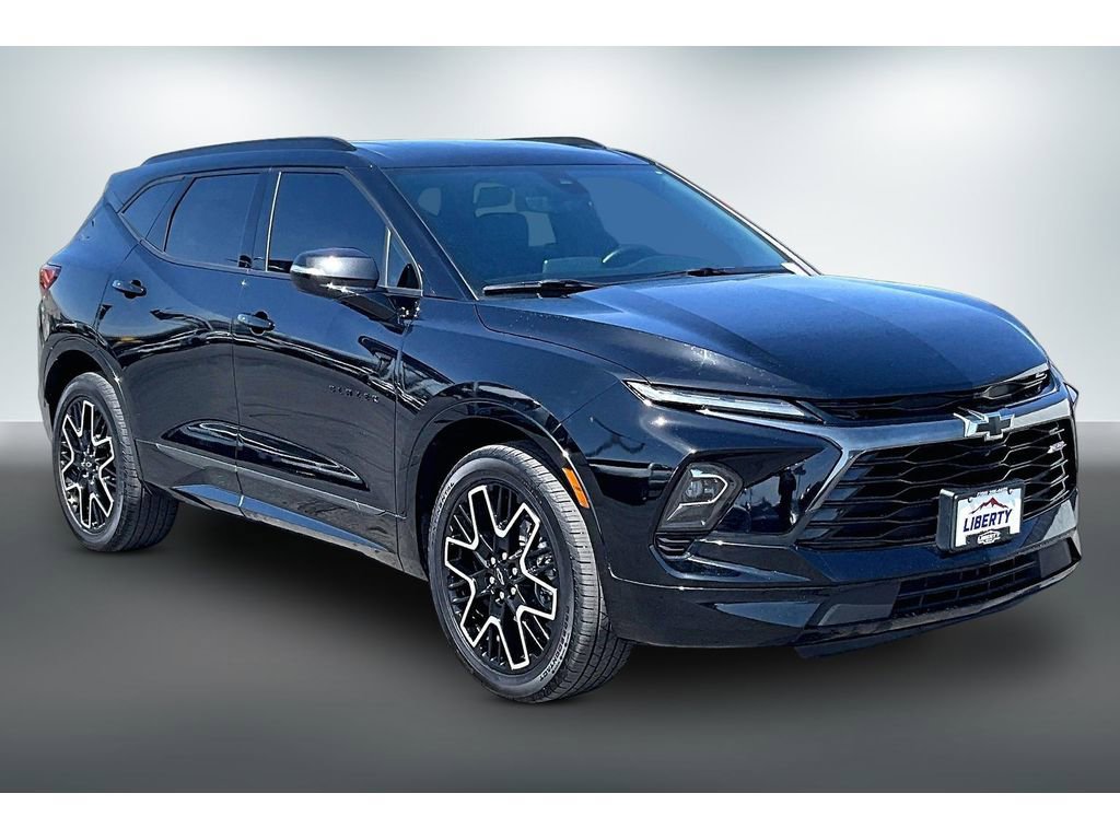 Used 2025 Chevrolet Blazer RS w/ Driver Confidence II Package AWD/4WD image 3