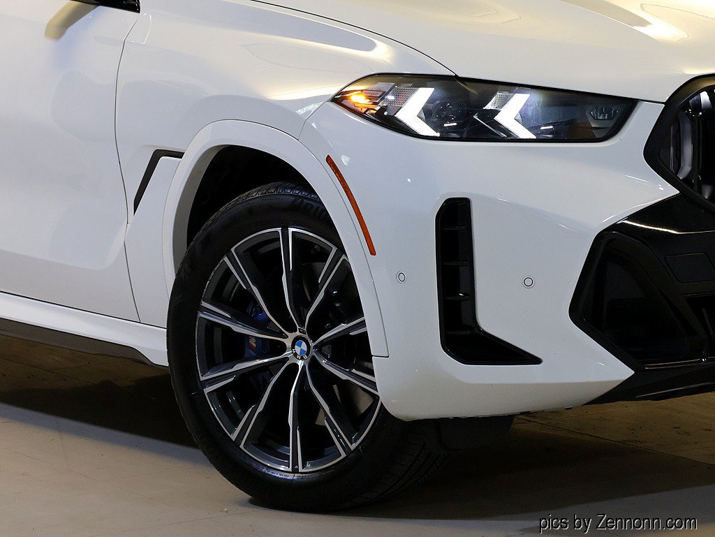 Certified 2024 BMW X6 xDrive40i w/ Premium Package AWD/4WD image 3