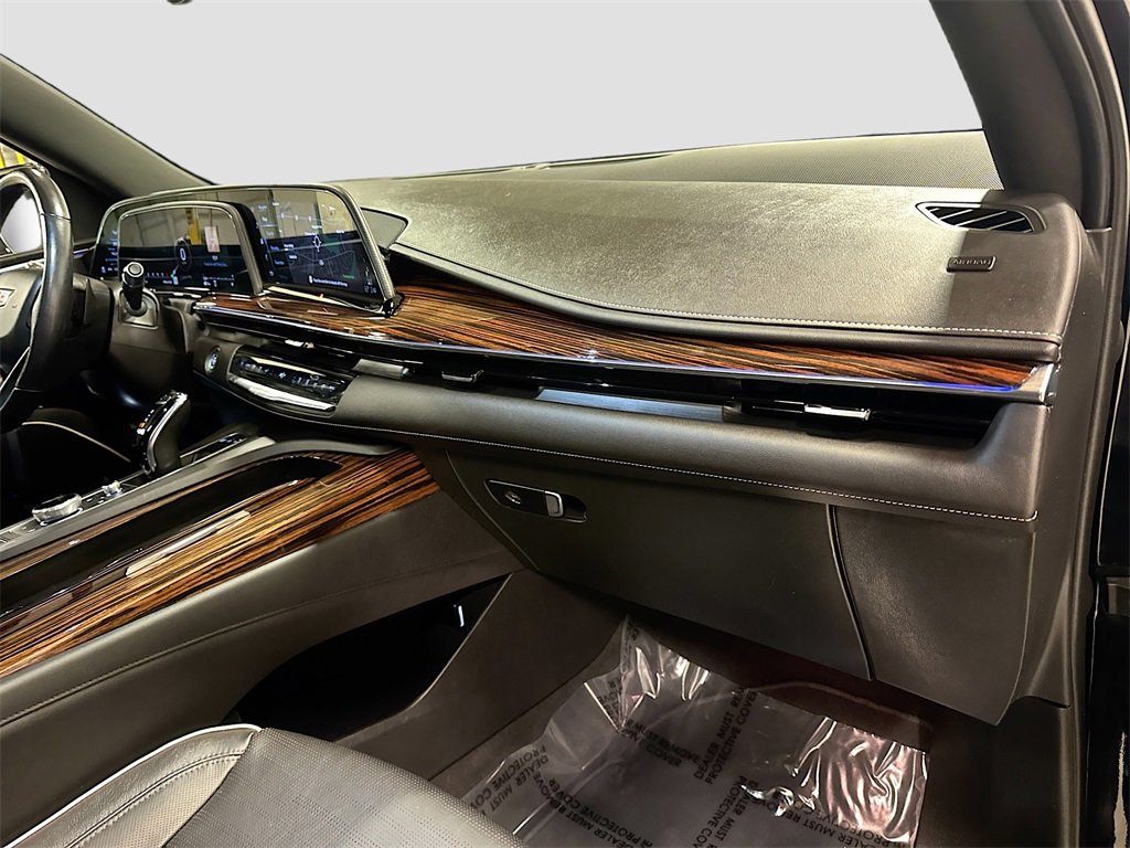 Used 2021 Cadillac Escalade Premium Luxury image 36