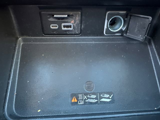 Used 2021 GMC Yukon XL AT4 image 38