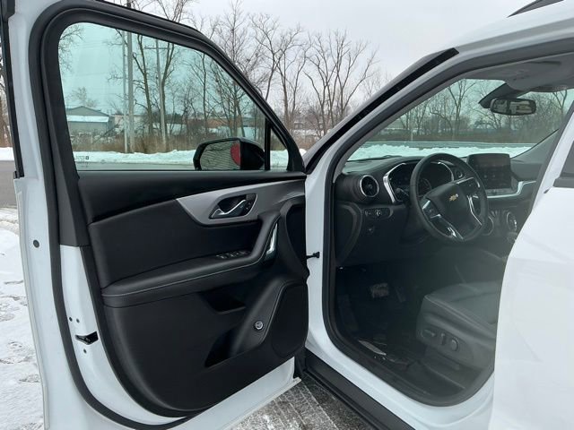 Used 2024 Chevrolet Blazer LT w/ Midnight/Sport Edition image 15