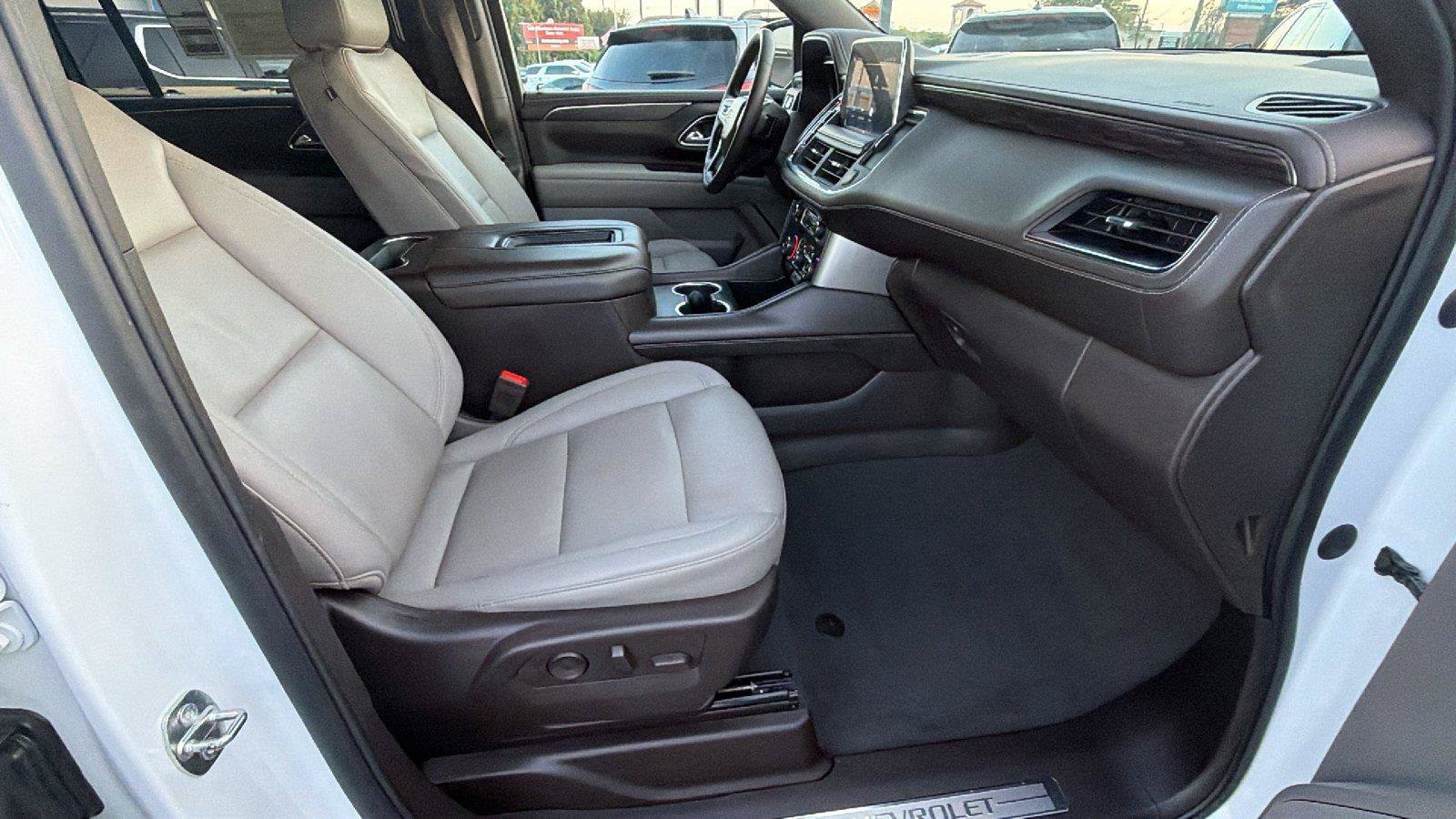 Used 2023 Chevrolet Suburban LT RWD image 19