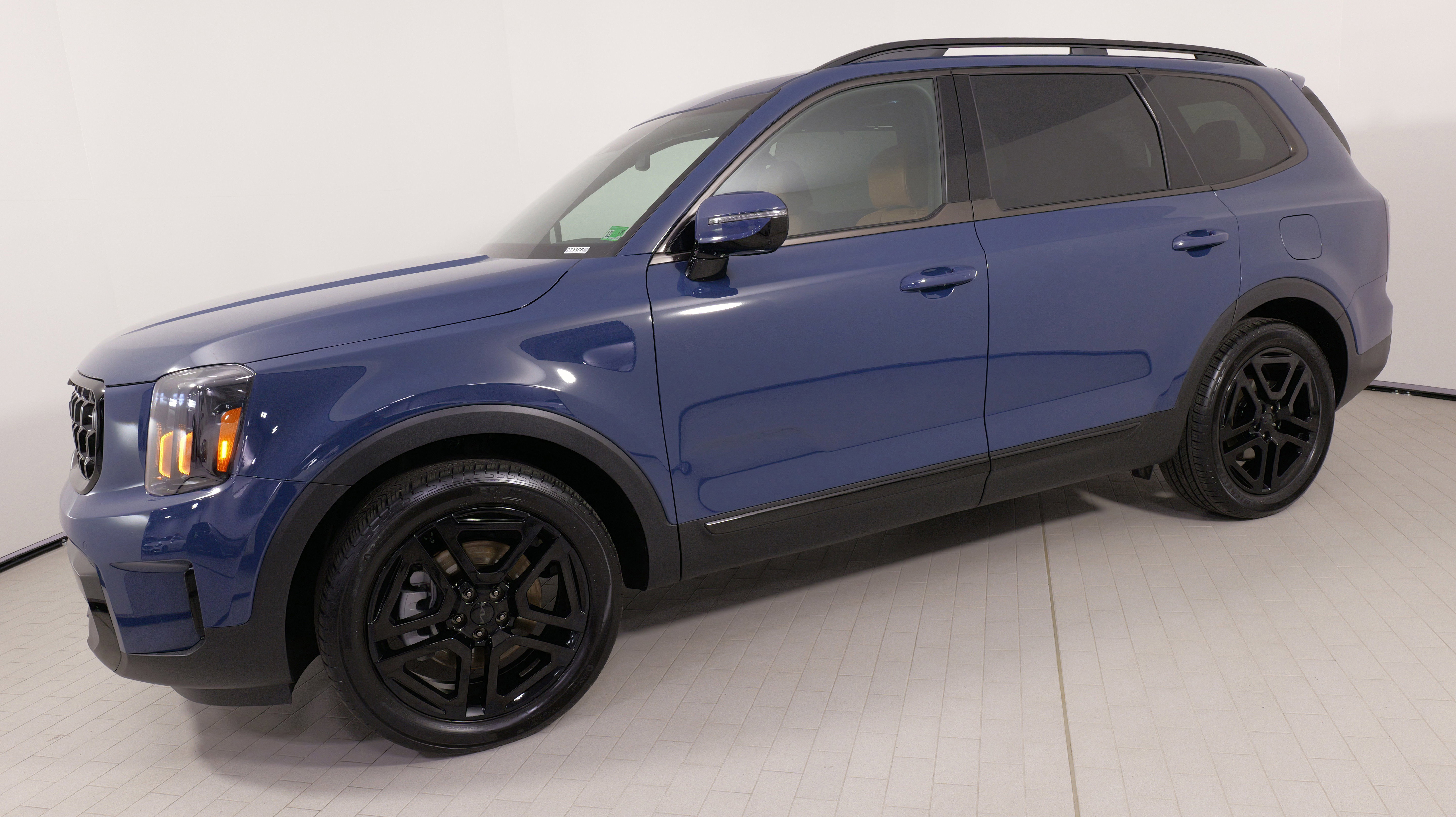 Used 2025 Kia Telluride SX X-Line image 1