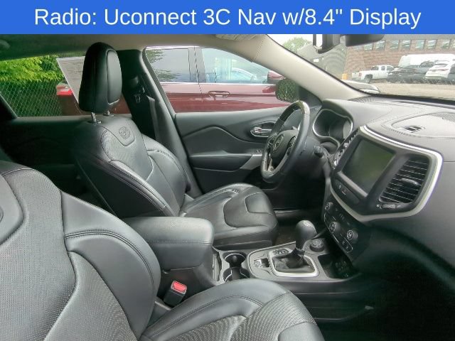 Used 2018 Jeep Cherokee Overland AWD/4WD image 6