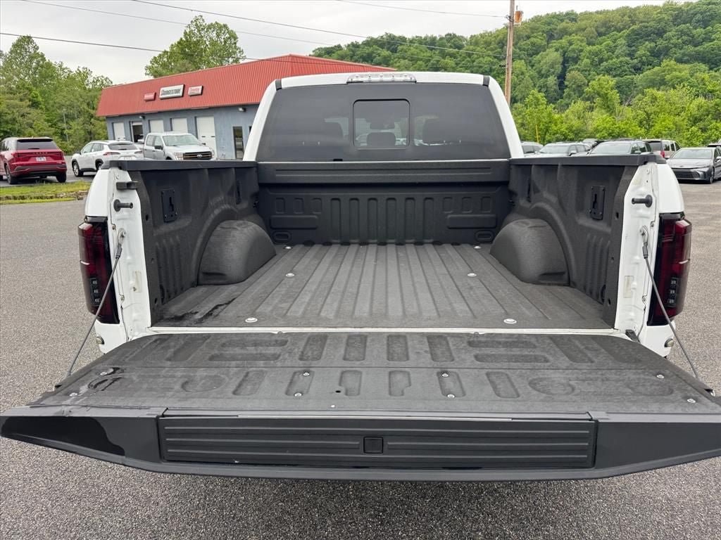 Used 2018 Ford F150 Raptor w/ Equipment Group 802A Luxury AWD/4WD image 16
