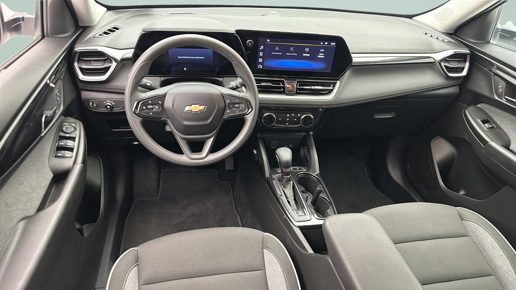 Used 2025 Chevrolet TrailBlazer LT w/ Driver Confidence Package AWD/4WD image 11