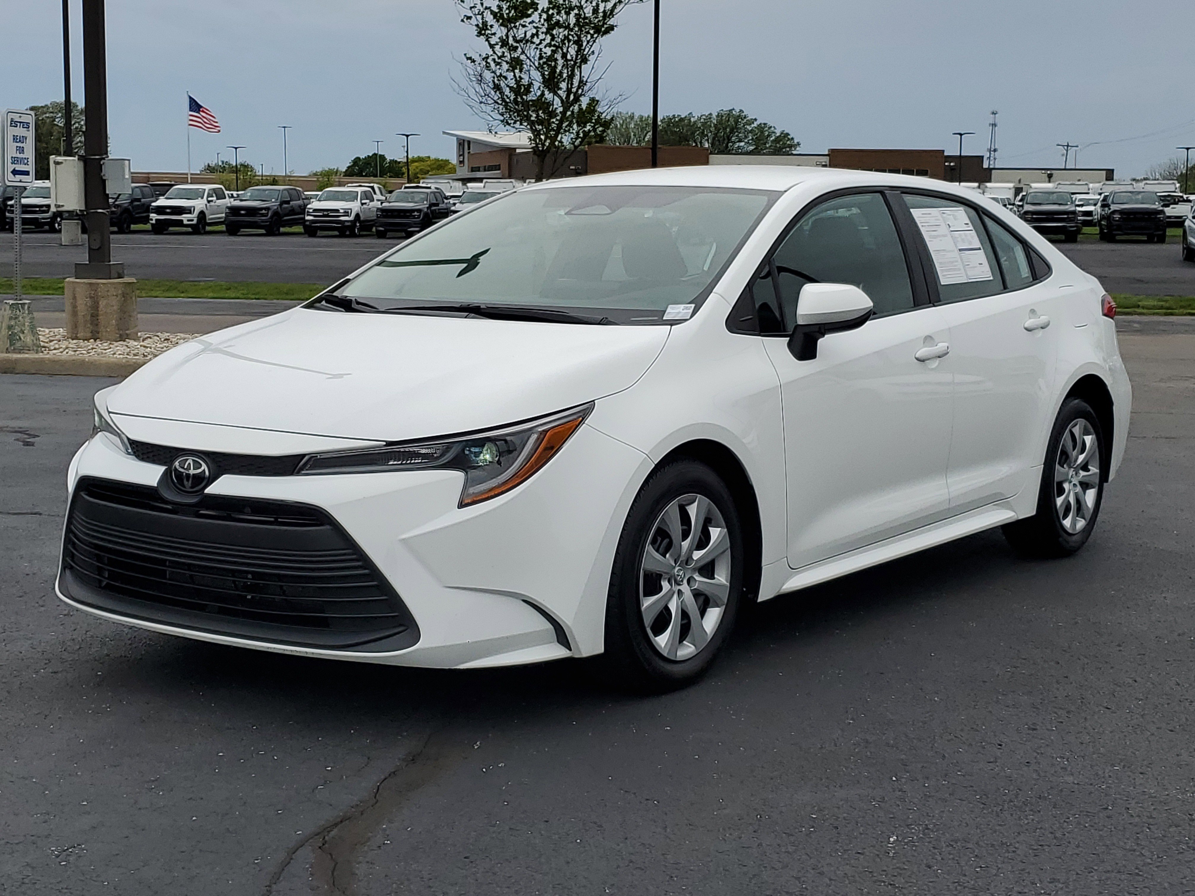 Used 2024 Toyota Corolla LE FWD image 1
