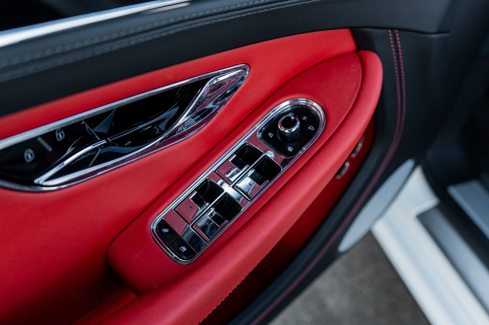 Used 2023 Bentley Continental GT Mulliner image 30