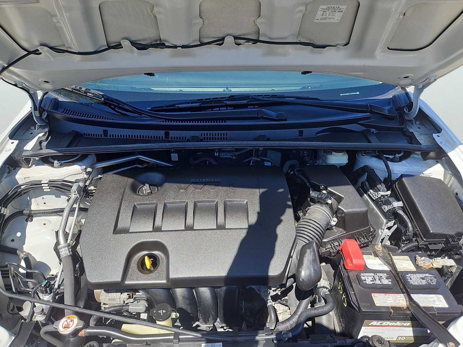 Used 2018 Toyota Corolla LE FWD image 28