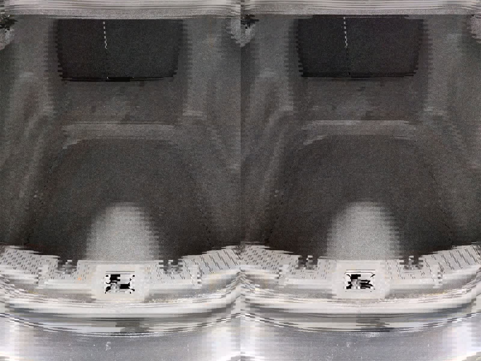 Used 2010 Ford Taurus SEL image 33