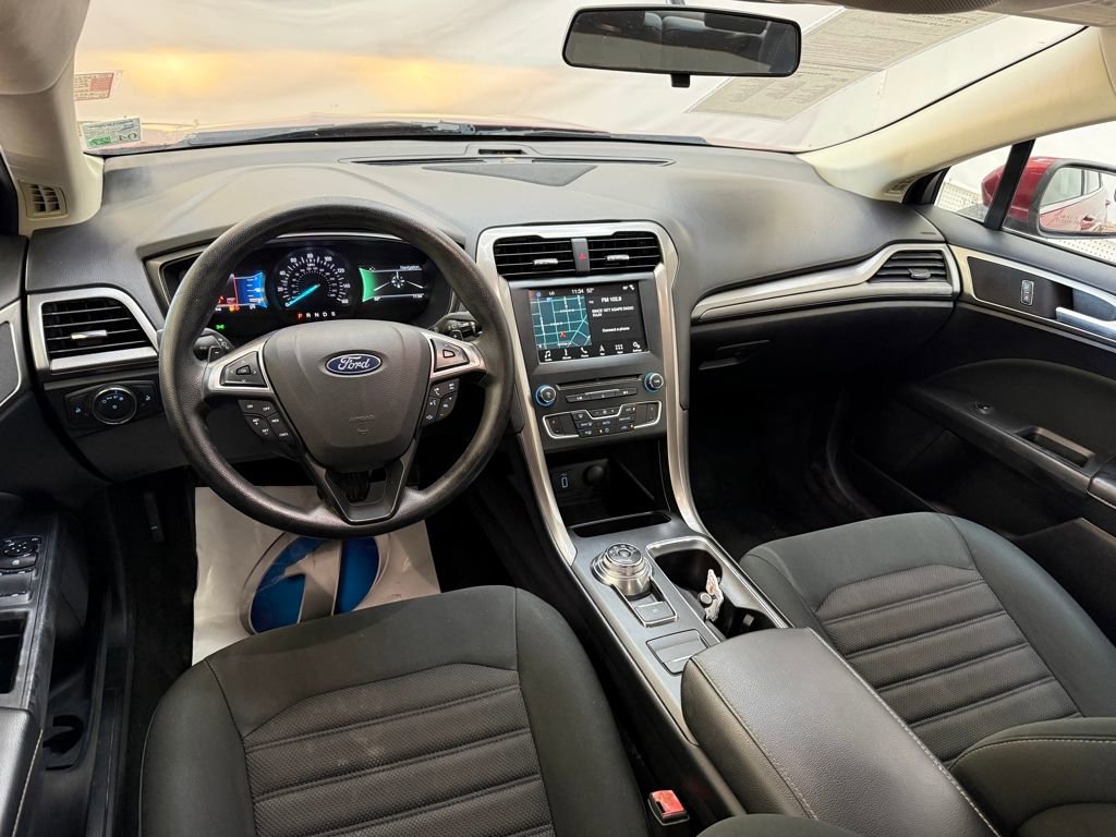 Used 2018 Ford Fusion SE w/ Fusion SE Technology Package image 13