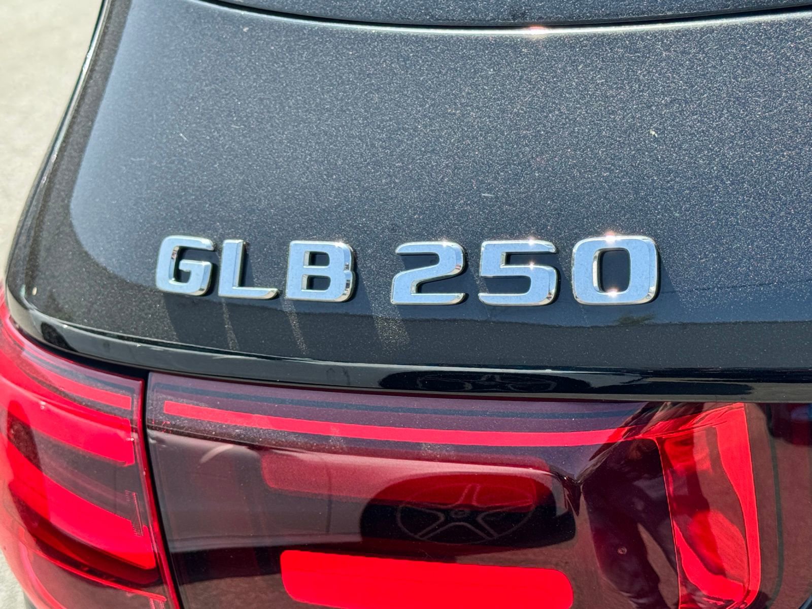 New 2025 Mercedes-Benz GLB 250 image 13