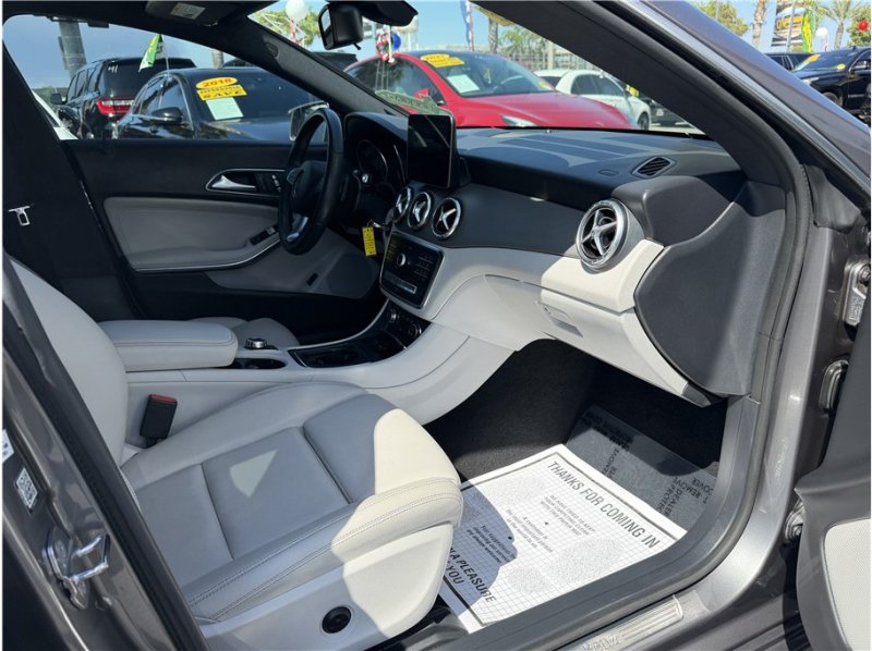 Used 2018 Mercedes-Benz CLA 250 image 22