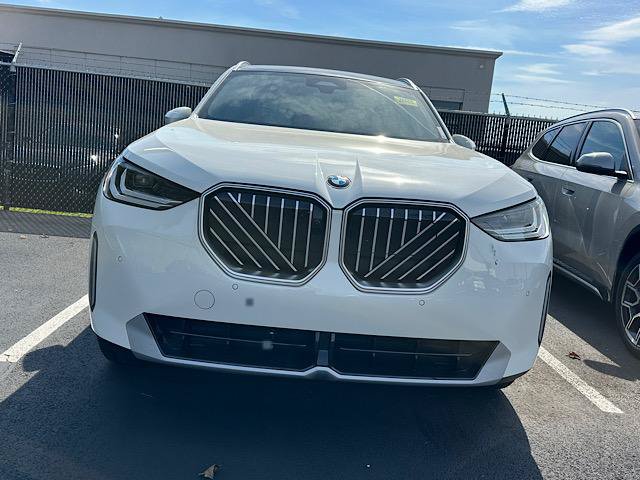 New 2026 BMW X3 xDrive30i w/ Premium Package AWD/4WD image 2