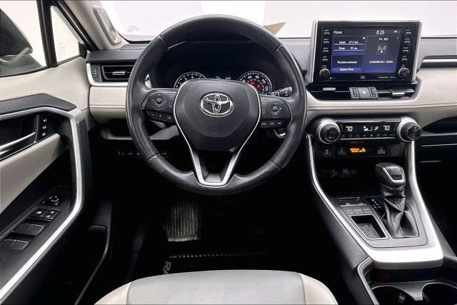 Used 2019 Toyota RAV4 XLE Premium w/ Cold Weather Package FWD image 4