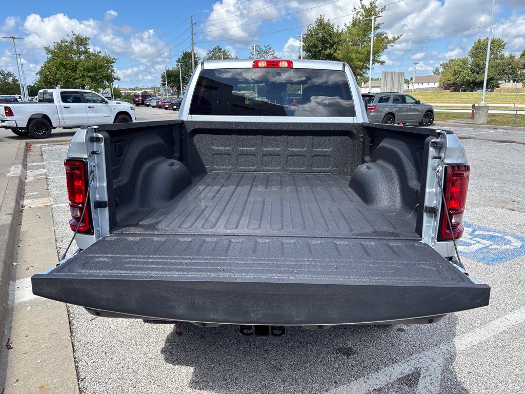 New 2027 RAM 2500 Big Horn AWD/4WD image 4