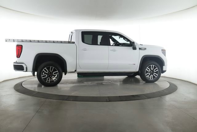 Used 2025 GMC Sierra 1500 AT4 w/ Technology Package AWD/4WD image 6