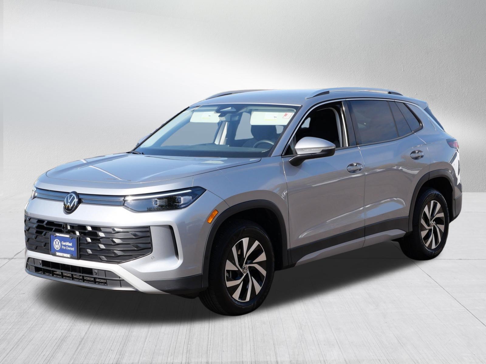 Certified 2026 Volkswagen Tiguan S AWD/4WD image 3
