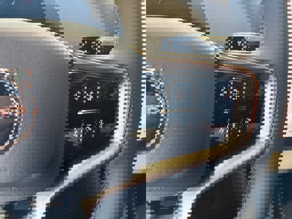 New 2026 Volvo EX30 Cross Country Ultra w/ Protection Package Premier AWD/4WD image 16