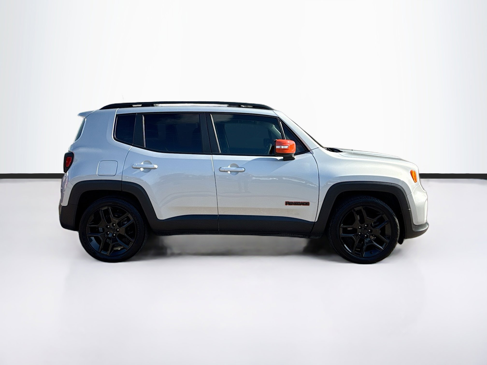 Used 2020 Jeep Renegade Latitude image 2