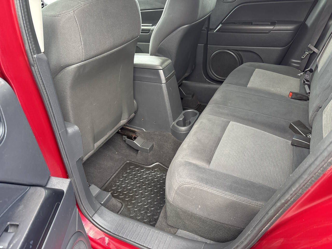 Used 2011 Jeep Patriot Latitude AWD/4WD image 7