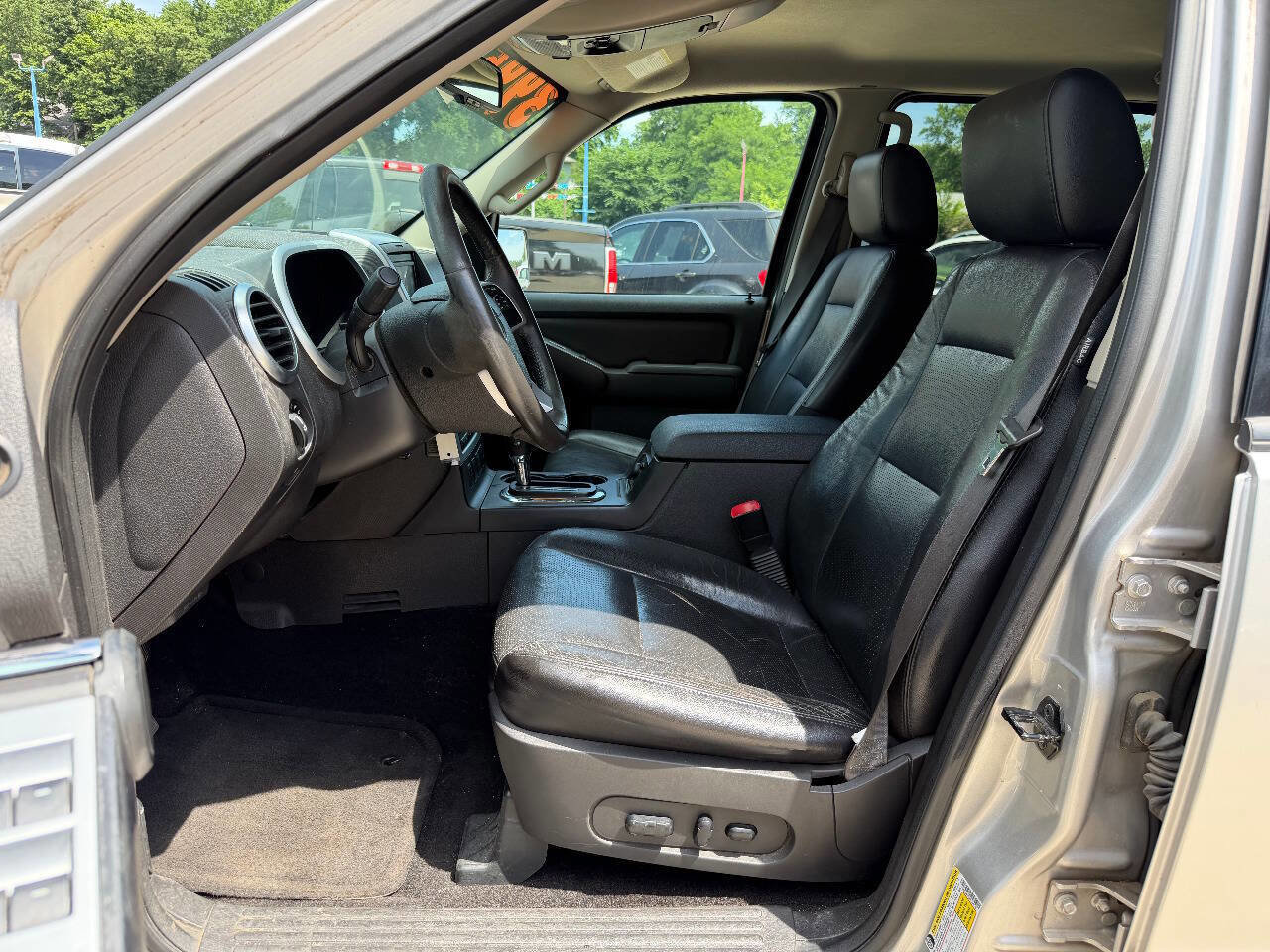 Used 2008 Mercury Mountaineer AWD image 9