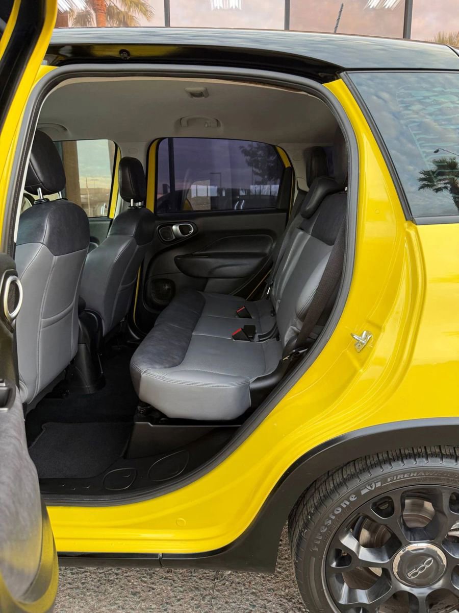 Used 2017 FIAT 500L Trekking w/ Urbana Appearance Package image 20