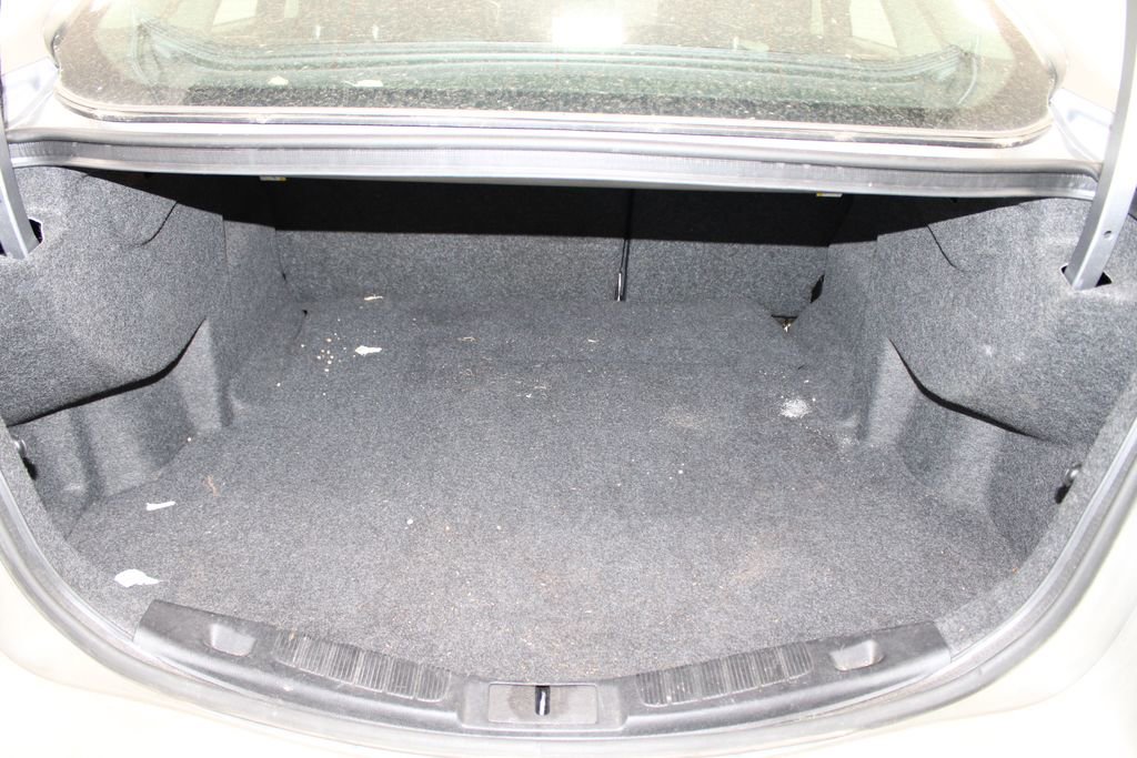 Used 2020 Ford Fusion SE image 13