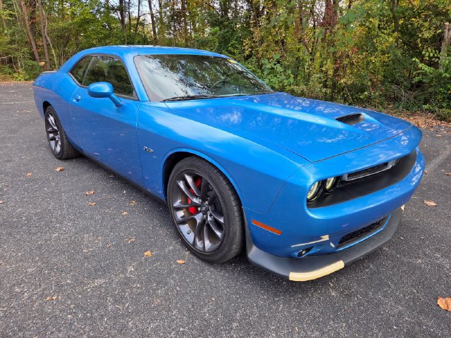 Used 2023 Dodge Challenger R/T w/ Plus Package RWD image 3