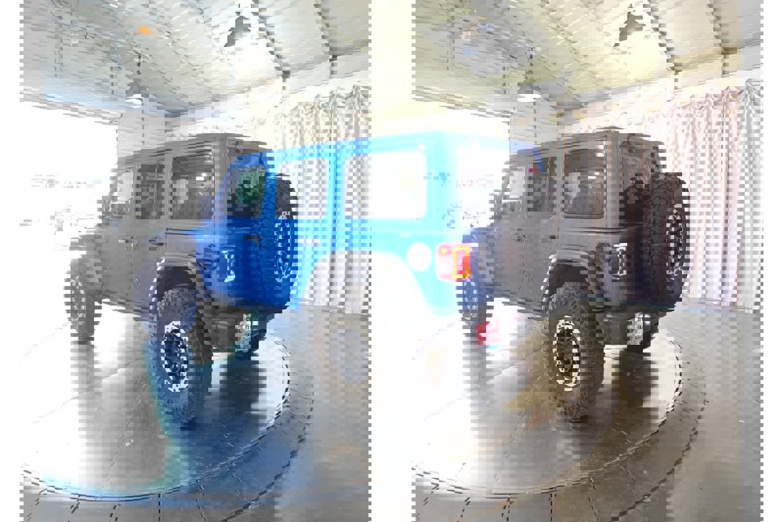 Used 2022 Jeep Wrangler Unlimited Rubicon 4xe w/ Cold Weather Group image 8