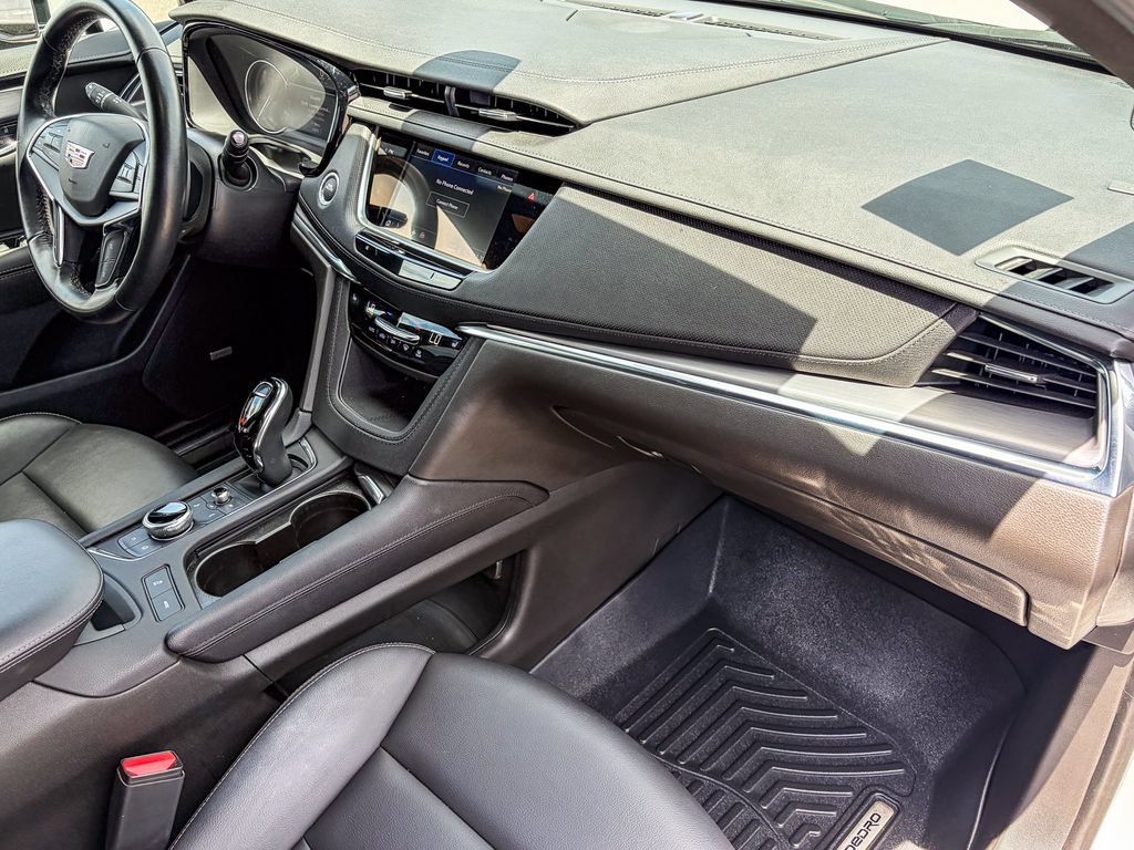 Certified 2023 Cadillac XT5 Luxury w/ LPO, Floor Liner Package FWD image 29