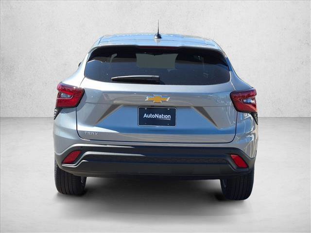 New 2026 Chevrolet Trax LS w/ LS Convenience Package FWD image 8