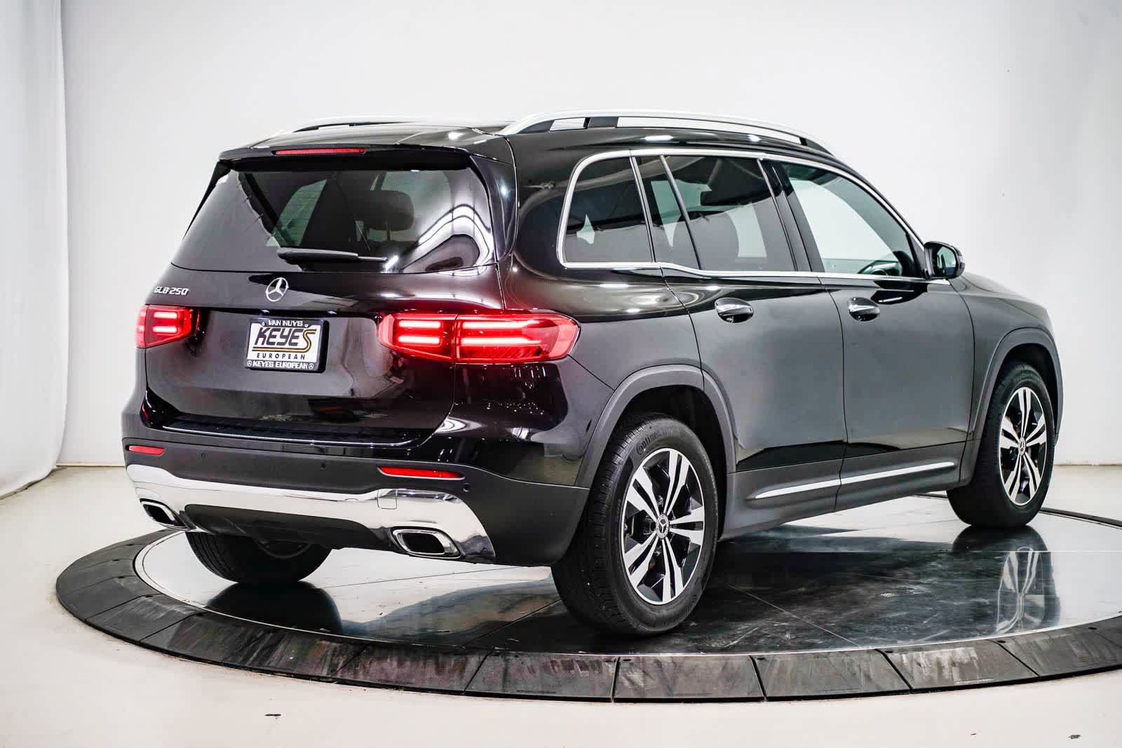 Used 2026 Mercedes-Benz GLB 250 image 4