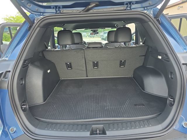 New 2027 Chevrolet Equinox RS w/ LPO, Floor Liner Package AWD/4WD image 13